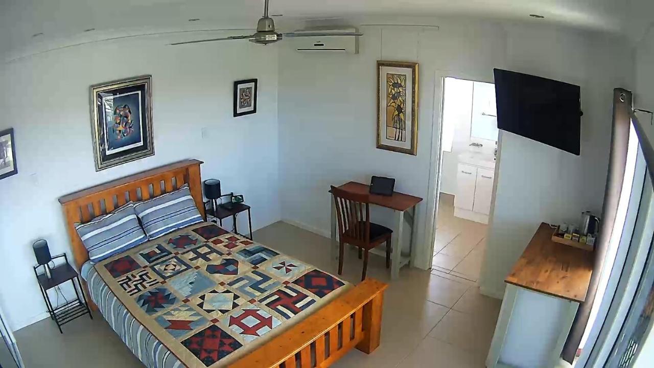 Margs Bed And Breakfast Bowen Exterior foto